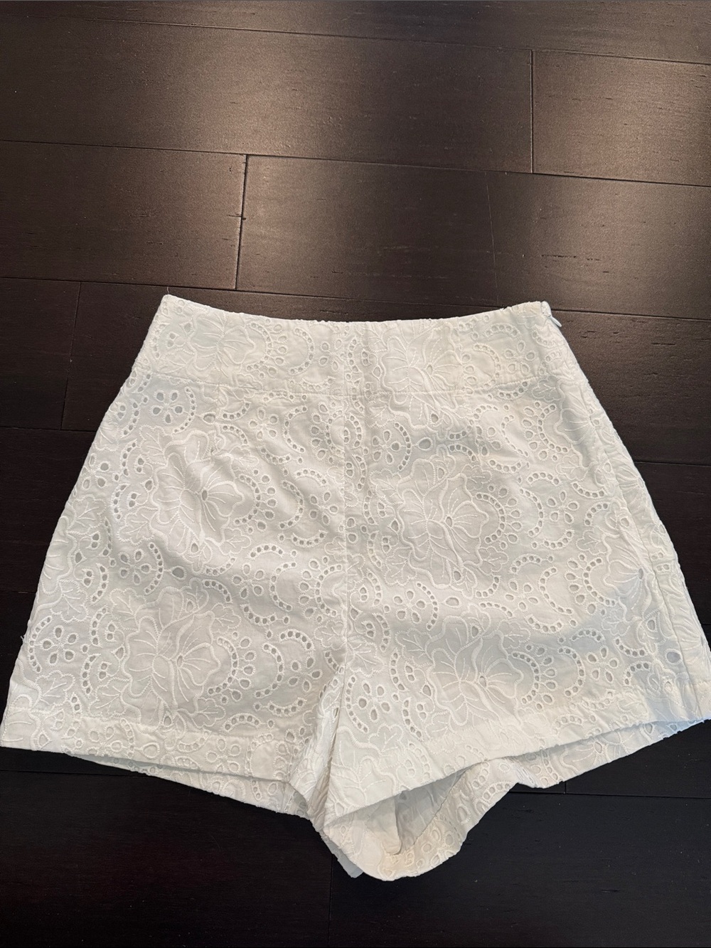 HILL HOUSE EYELET SHORTS WITH SIDE ZIP